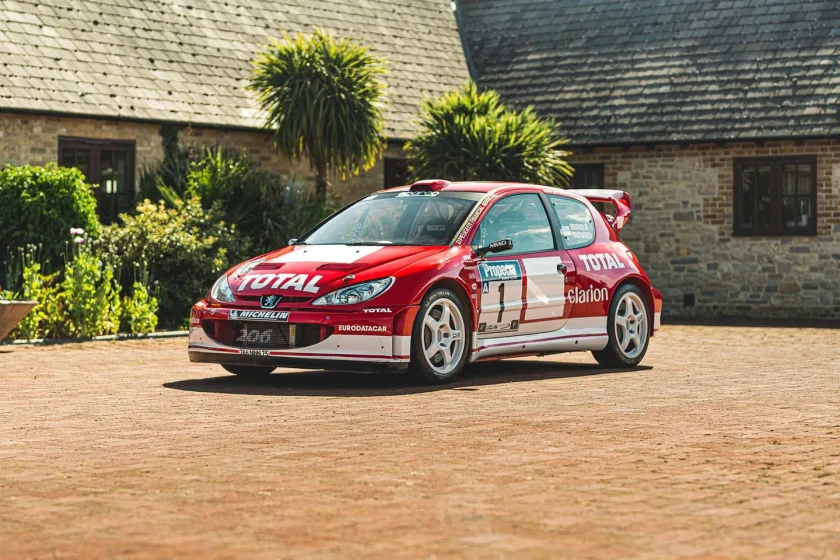 Eladó a legendás Peugeot 206 WRC, amelyet világsztárok vezettek a rali világában