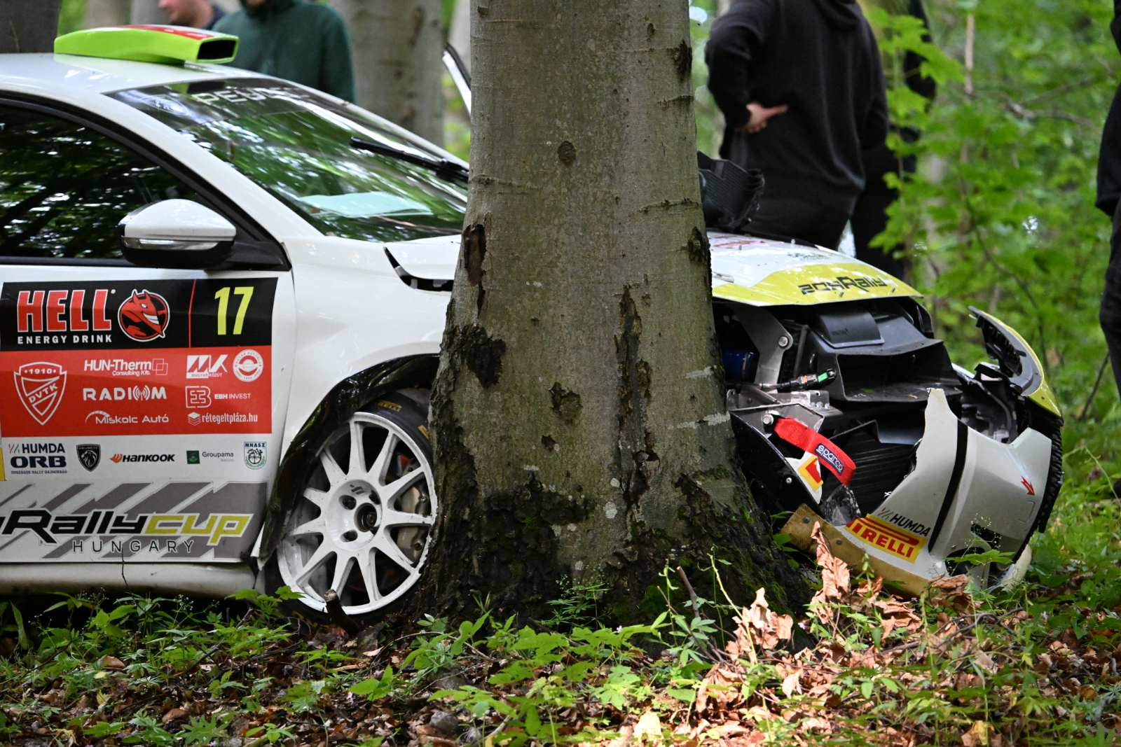Drámai fordulatok a Diósgyőr Rally első szakaszán – Zagyva Dorkáék balesetet szenvedtek