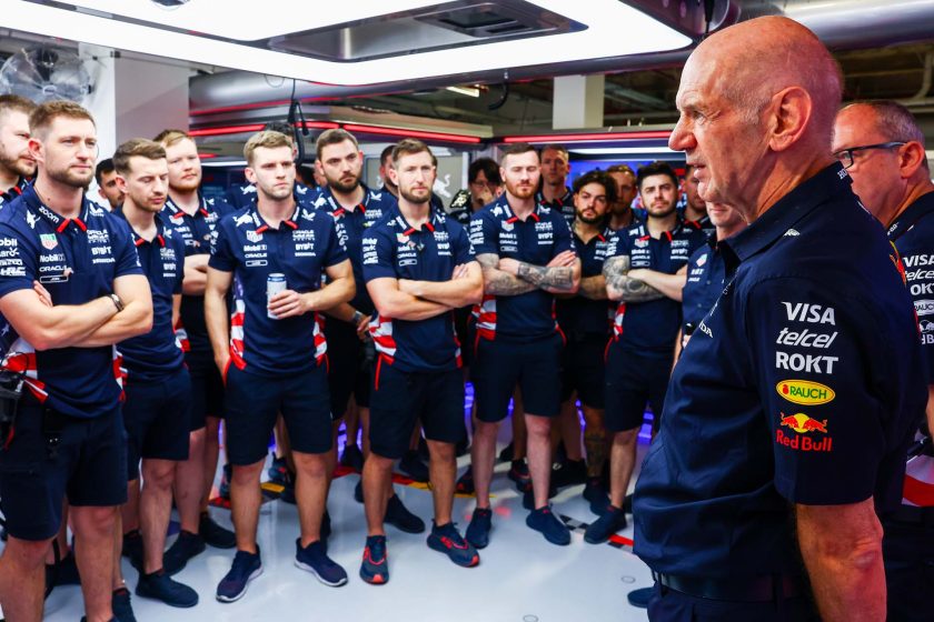 A McLaren főnöke szerint a Red Bullnál dőlnek a dominók: cáfolat a Red Bulltól