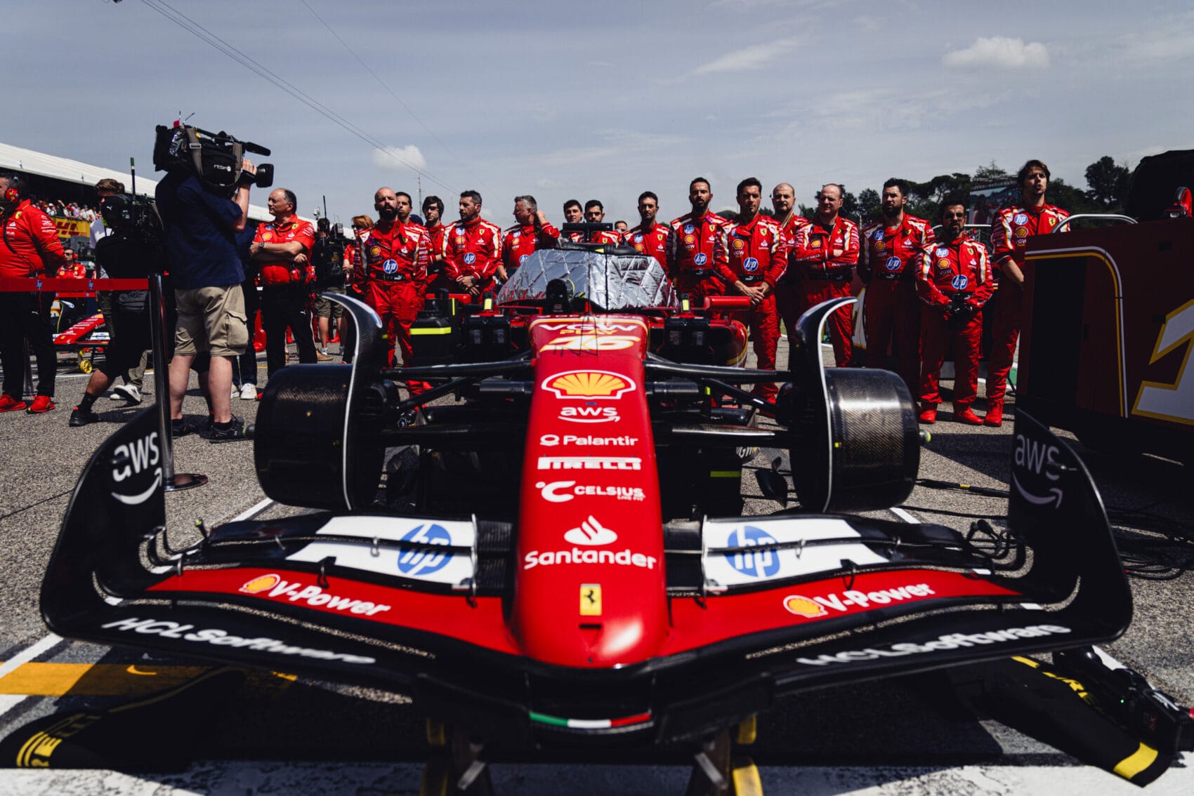 Leclerc elégedett az új versenymérnökével: „Nagyszerű teljesítményt nyújtott