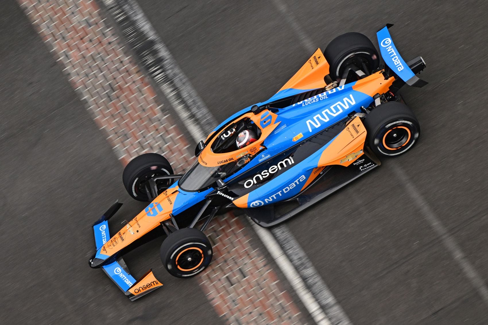 Botrány a McLaren-nél: Kirúgták a pilótát, most mégis visszatér az Indy 500-on