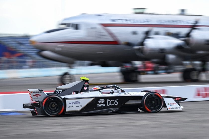 A Formula E versenybotrány: Véletlengenerátor befolyása a győztes kiválasztására és a versenyirányításra