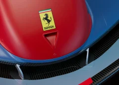 Kihagyott ziccer vagy ízléses tisztelgés a Ferrari kék festése? (fotók)