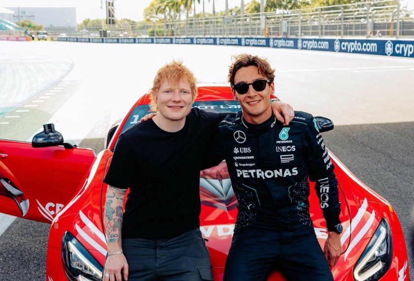 Ed Sheeran balesetelk, Russell mellett izzadtan szállt ki az Aston Martinból