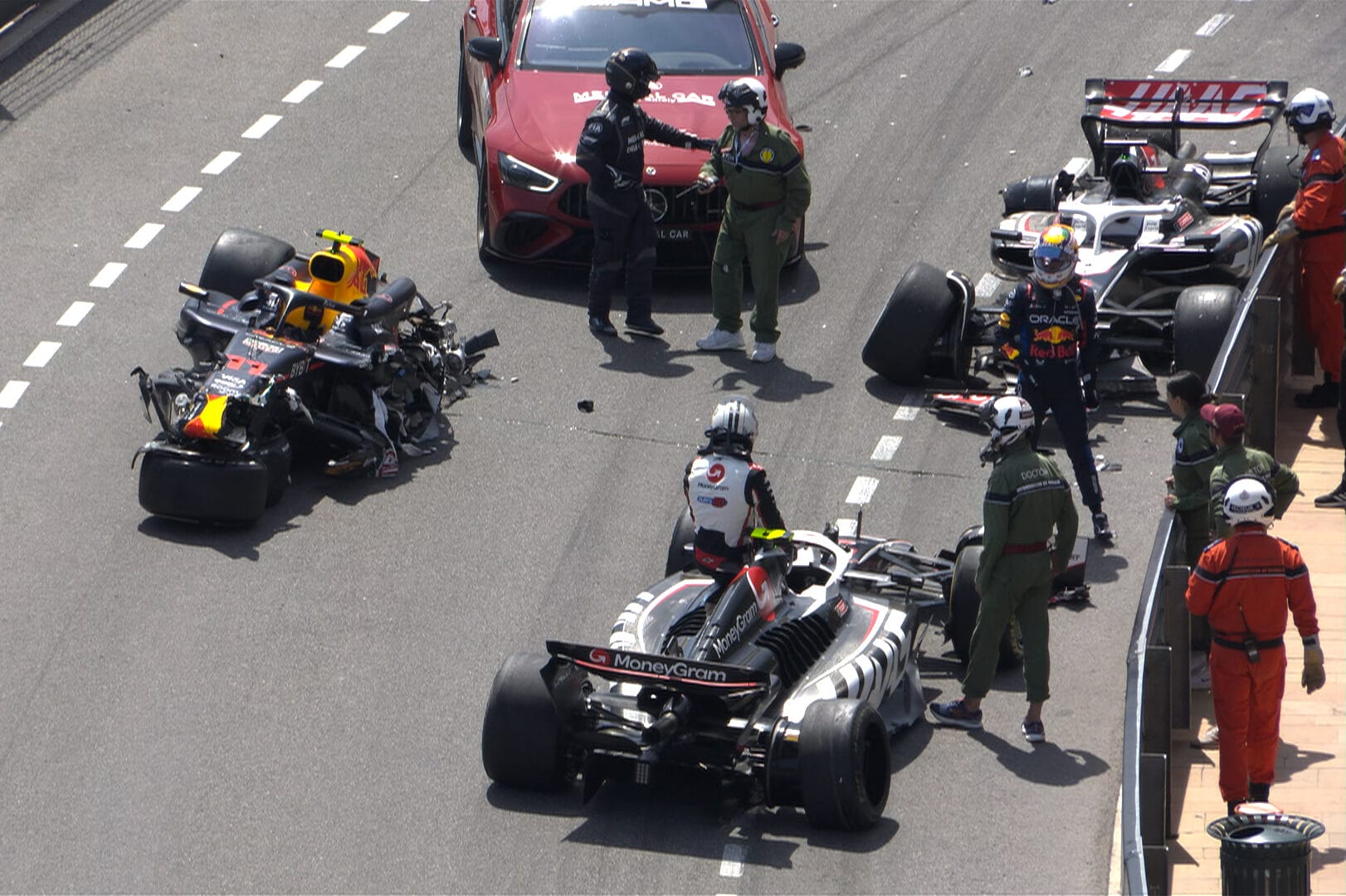 Váratlan esemény: Red Bull autó kárt szenvedett a monacói futamon, eltiltás fenyeget az F1-ben