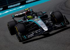 A Mercedes megmentése: Hamilton szenvedései elkerülték