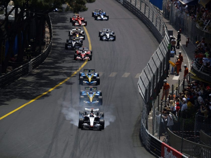 Räikkönen nyert, Alonso szenvedett, Schumacherre öccse és csapattársa is kiakadt Monacóban