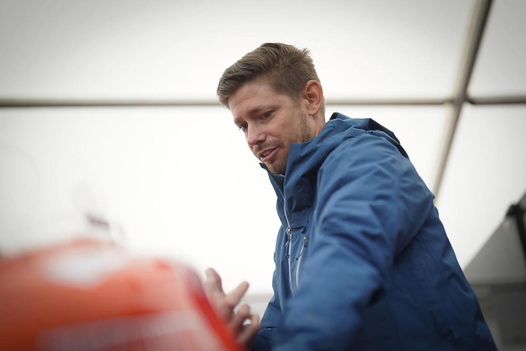 Casey Stoner: Kritikus hangon szólva a MotoGP új szabályairól: „Csak a mérnökök járnak jól”