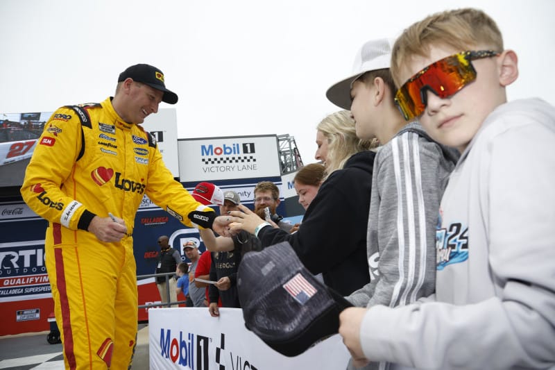 NASCAR: „A bukás nem opció” – Csapatot vált Michael McDowell! –