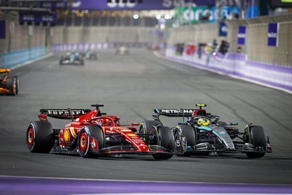 Egy új kihívás vár Lewis Hamiltin a Ferrarinál