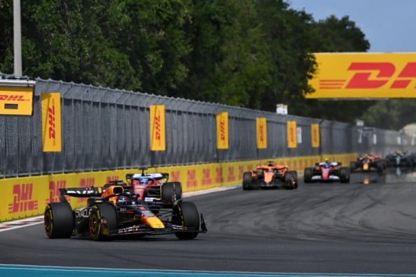 A Ferrari és a McLaren fenyegető árnyékként lebeg a Red Bull fölött
