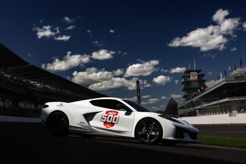 Az 108. Indy 500 hivatalos pace carja: Egy dögös hibrid a galériában
