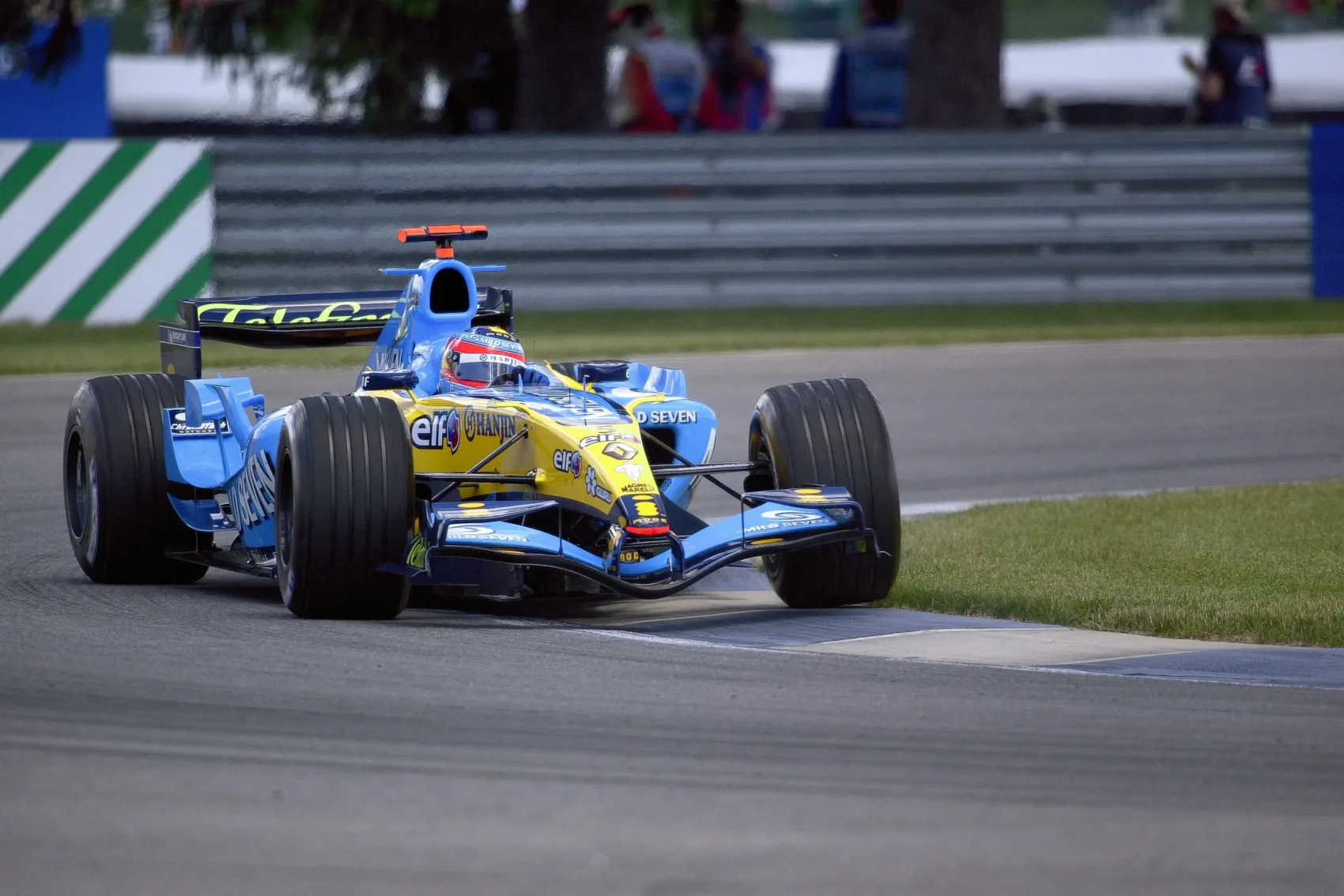 Újabb kirúgás: Alonso vb-címeinek egyik kulcsfigurája is távozott a széteső F1-es istállótól