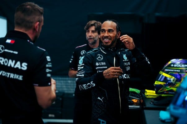 A szívem a Mercedesé: Hamilton állítása a Forma-1 világában