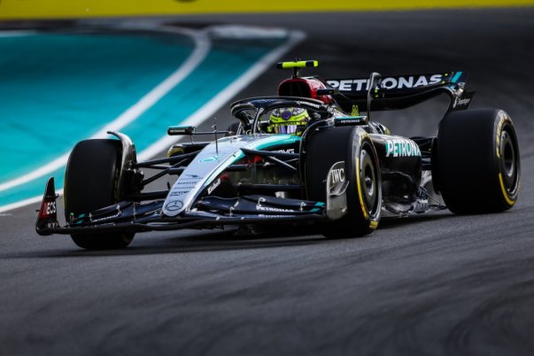 Wolff bizakodó: „Lewis gyorsabb volt Pereznél”