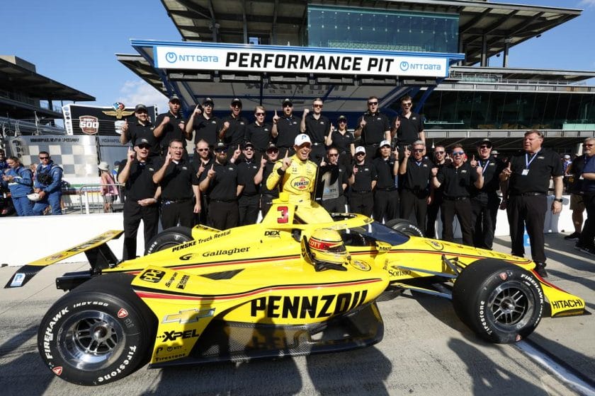 Gyorsaság és Teljesítmény: A Team Penske mesebeli kvalifikációját sebességrekord koronázta az Indy 500-on