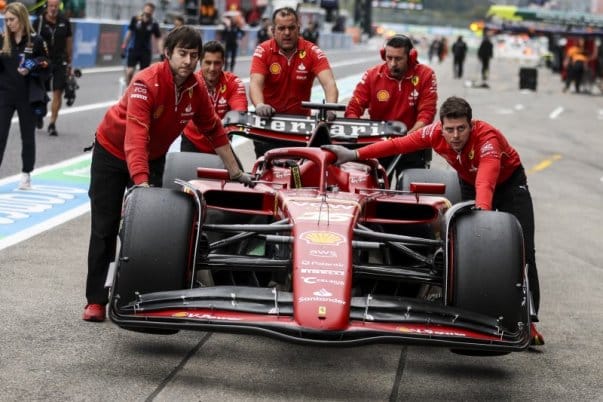A Ferrari tesztelése és Norris bajnoki esélyei: friss F1 hírek