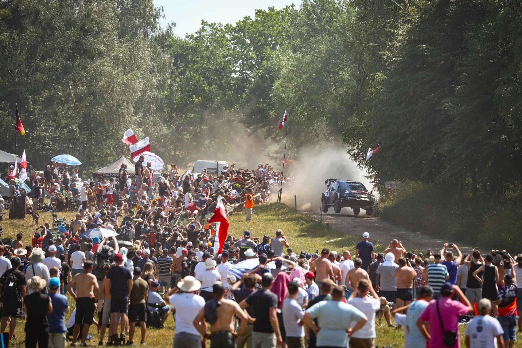 Tovább folytatódik a botrány a Lengyel Rallyn: problémák a nézőkkel a szombati első szakaszon