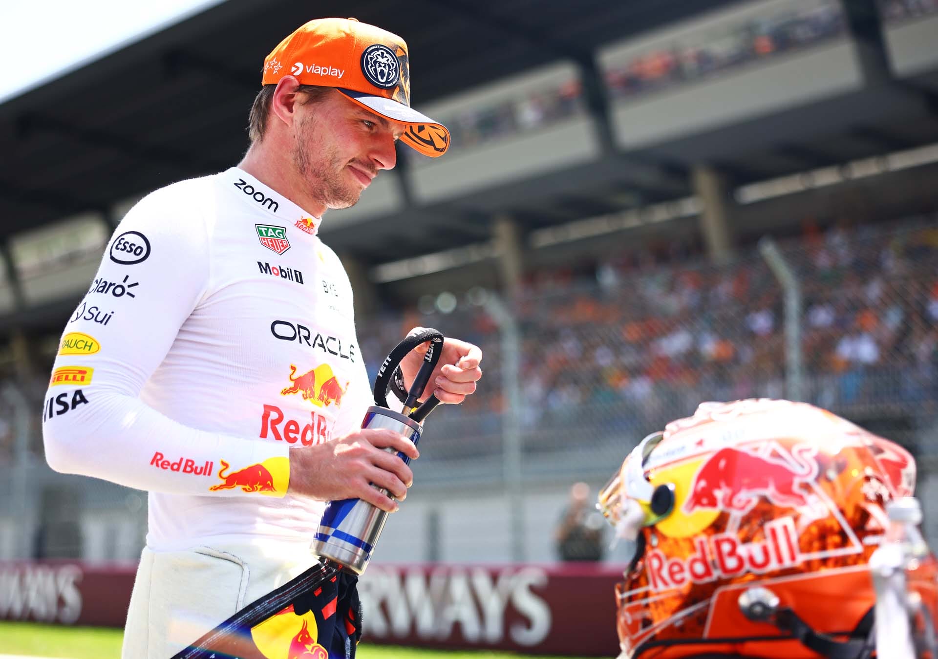 Verstappen örömmel időmérőzött, elismeréssel a Red Bull teljesítménye iránt