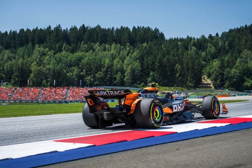 A McLaren F1 csapata pert nyert az osztrák időmérő eredményének megvédéséért.