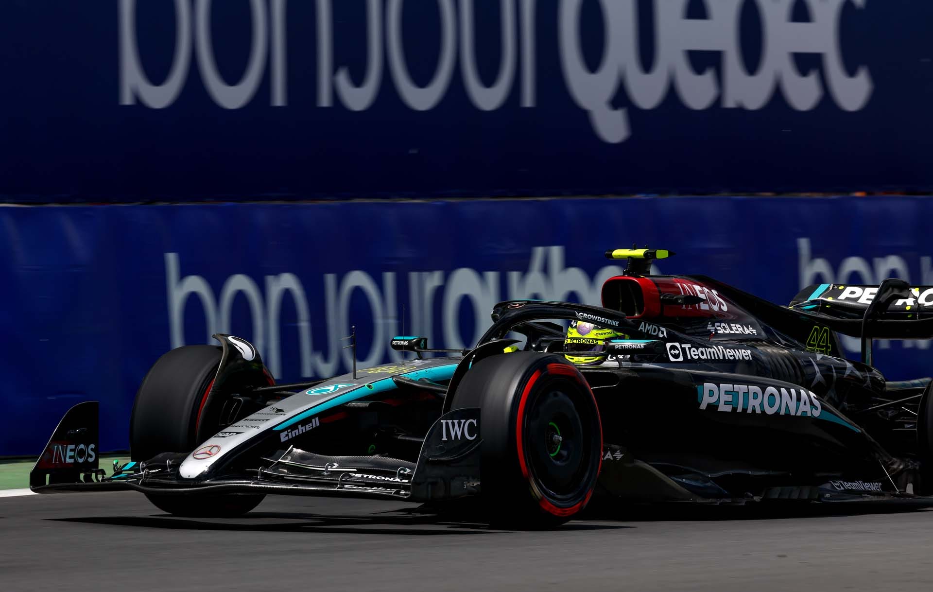 Lewis Hamilton küzdelme a gumikkal az időmérőn