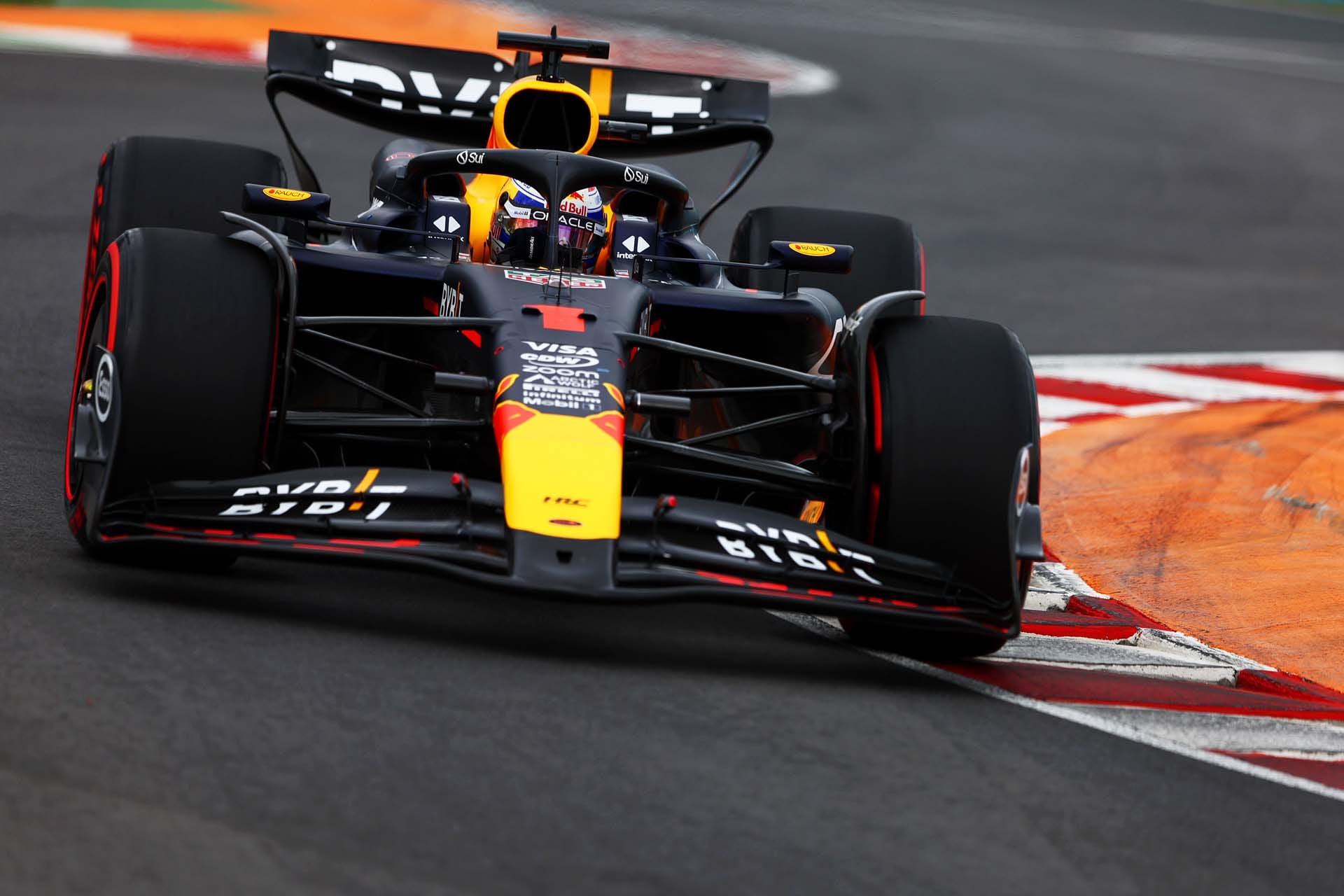 A Red Bull bosszút állt a Mercedesnél: Visszafejlesztésünkkel is legyőztük őket!