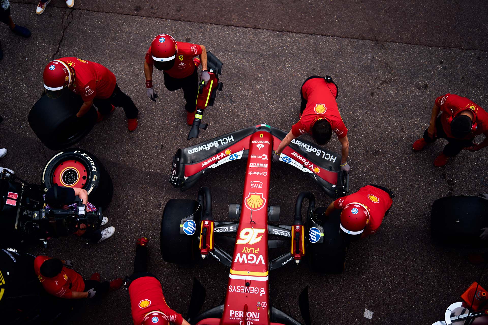 Kritikus pillanatok a Formula-1-ben: Leclerc autója kikapcsol a sprintidőmérőn