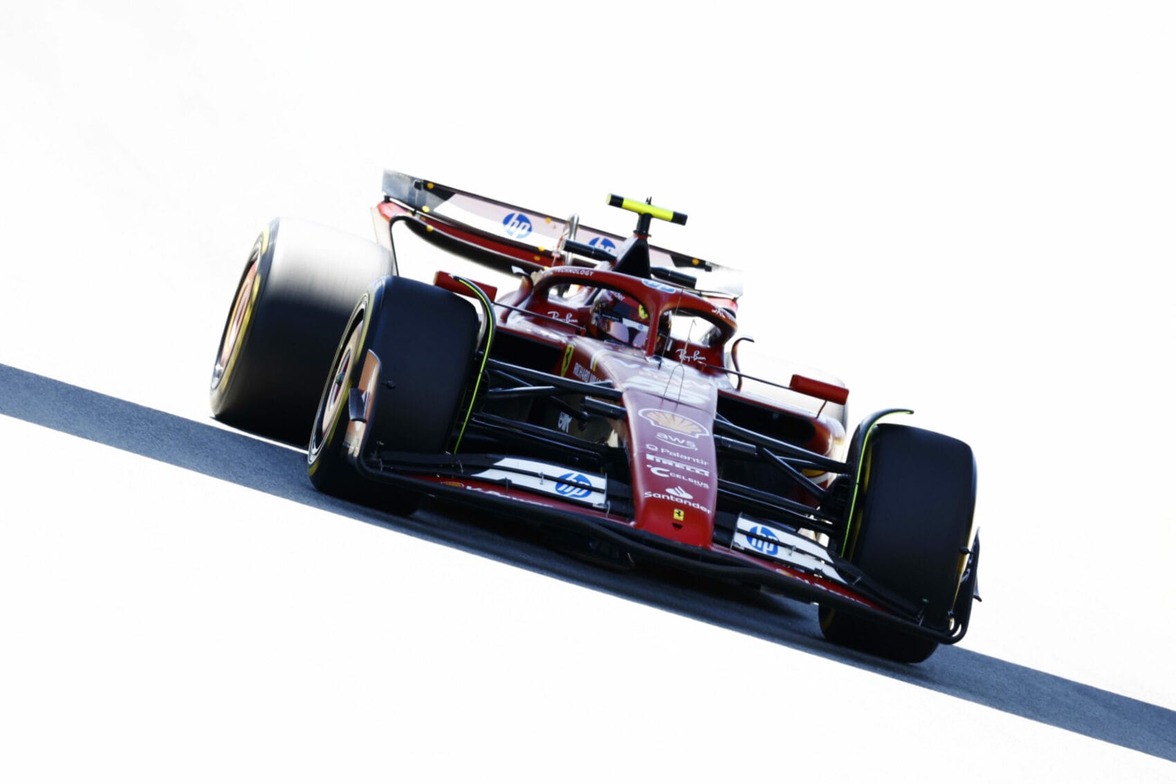 Az F1 élmezőnyében hajszálpontos csata: várhatóan újabb izgalmas időmérő
