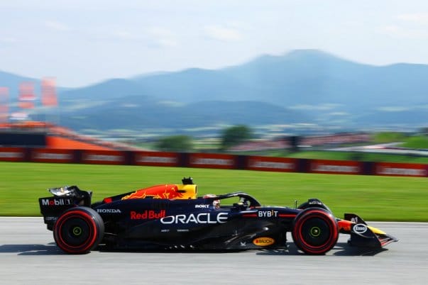 Az F1-es Osztrák Nagydíj időmérő edzésének végeredménye: izgalmas verseny vár holnap