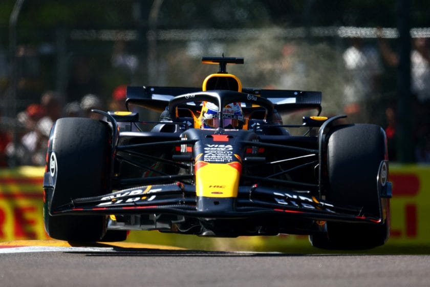 Verstappen különleges tesztje a Red Bull csapattal: a súlyos probléma megoldásán fáradoztak
