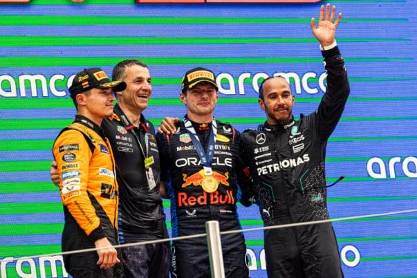 Az F1 Verstappen győzelmével és a McLaren remek teljesítményével zárta a hétvégét