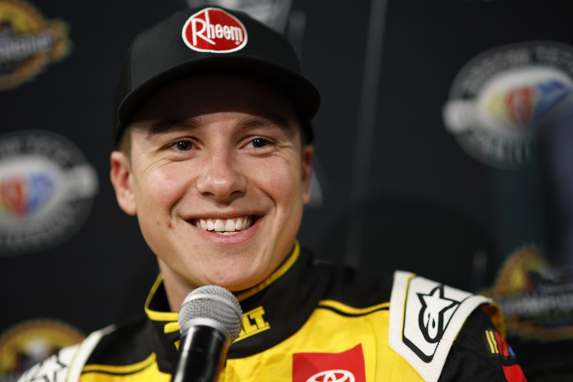 A NASCAR világa megrázkódott: Bell elszólja magát Truex utódjáról