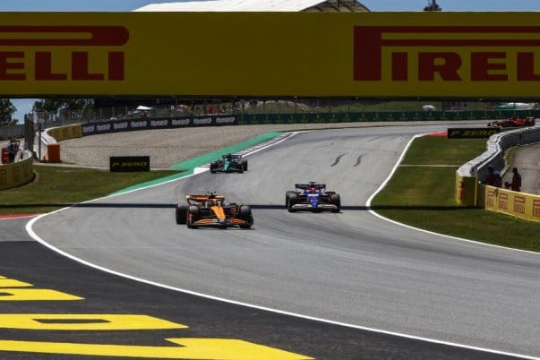 A szokatlan stratégiák kihívása az F1-es Spanyol Nagydíjon