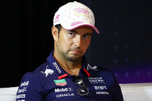 Perez hivatalosan továbbra is a Red Bull csapatában marad