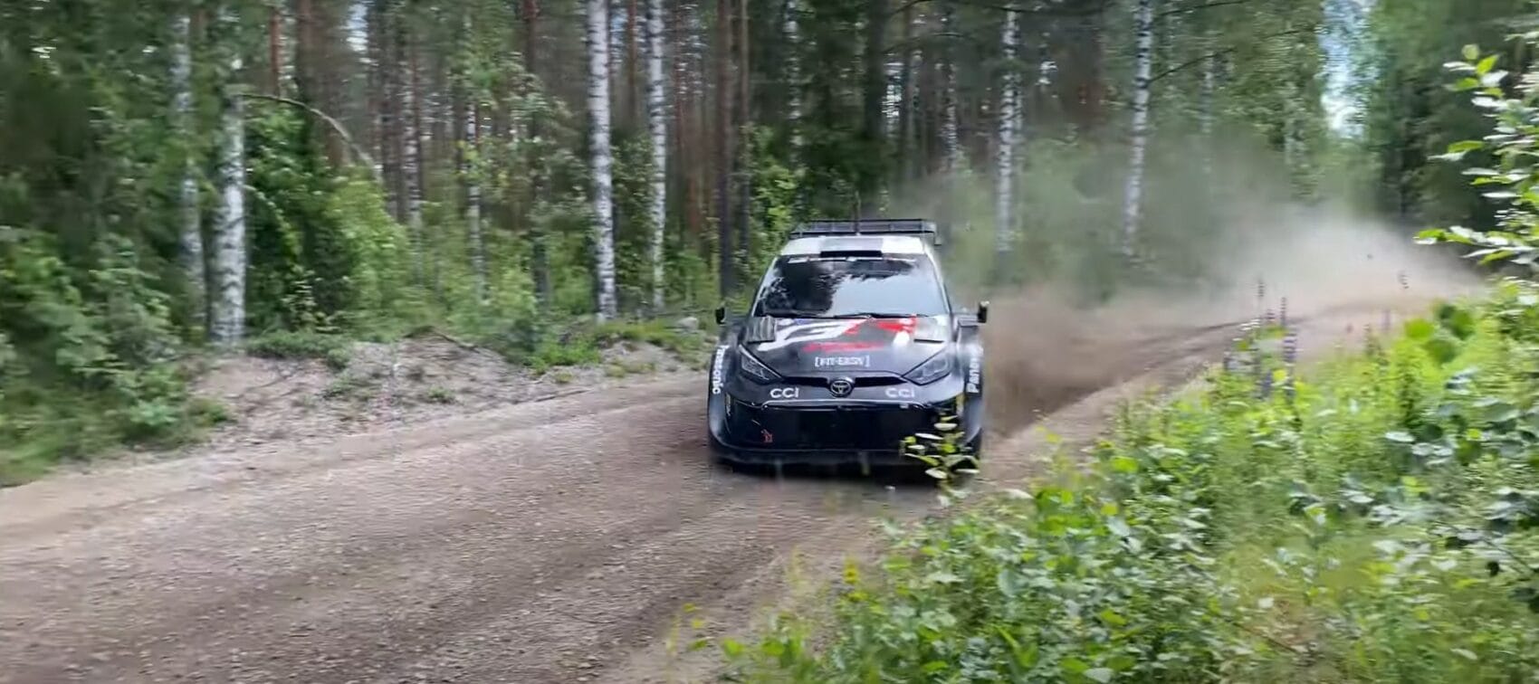 Sami Pajari első alkalommal vezette a Rally1-es Toyota versenyautót – Lenyűgöző videó a próbálkozásról!