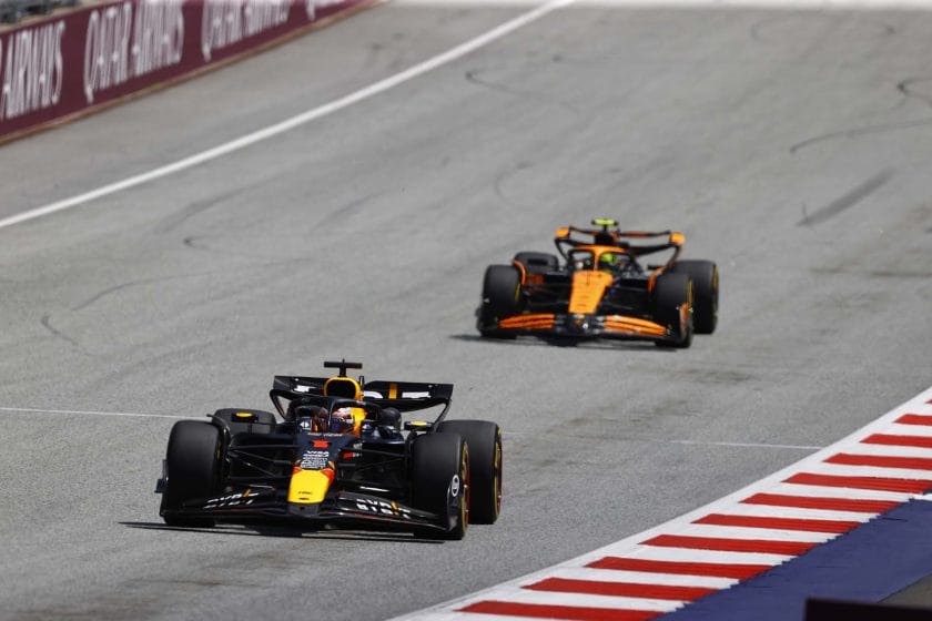 Max Verstappen véleménye a versenyzésről: „Nem azért versenyzem, hogy két autónyi helyet hagyjak!