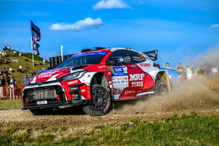 Feszült verseny a hagyományos gyorsaságiján az Észt Rally szombaton