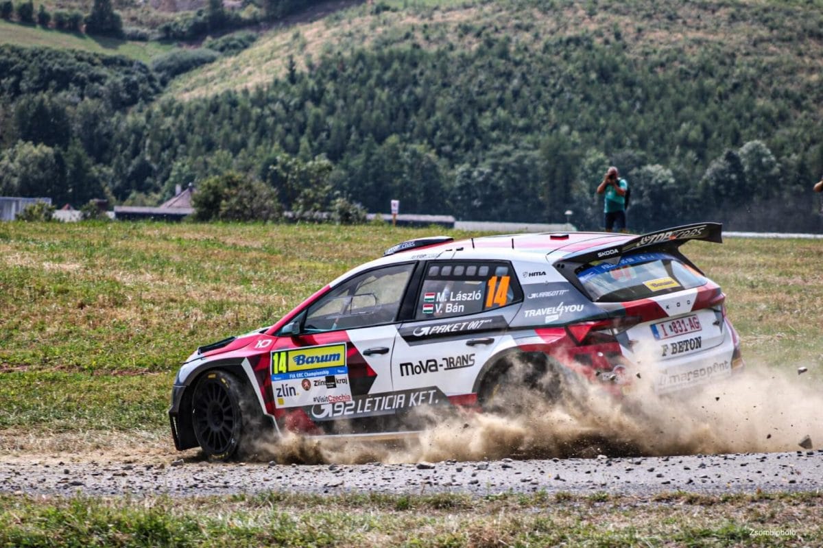 László Martin is a megforgó versenyzők között volt a Barum Rally híres szakaszán, Viszló Csaba kiesett