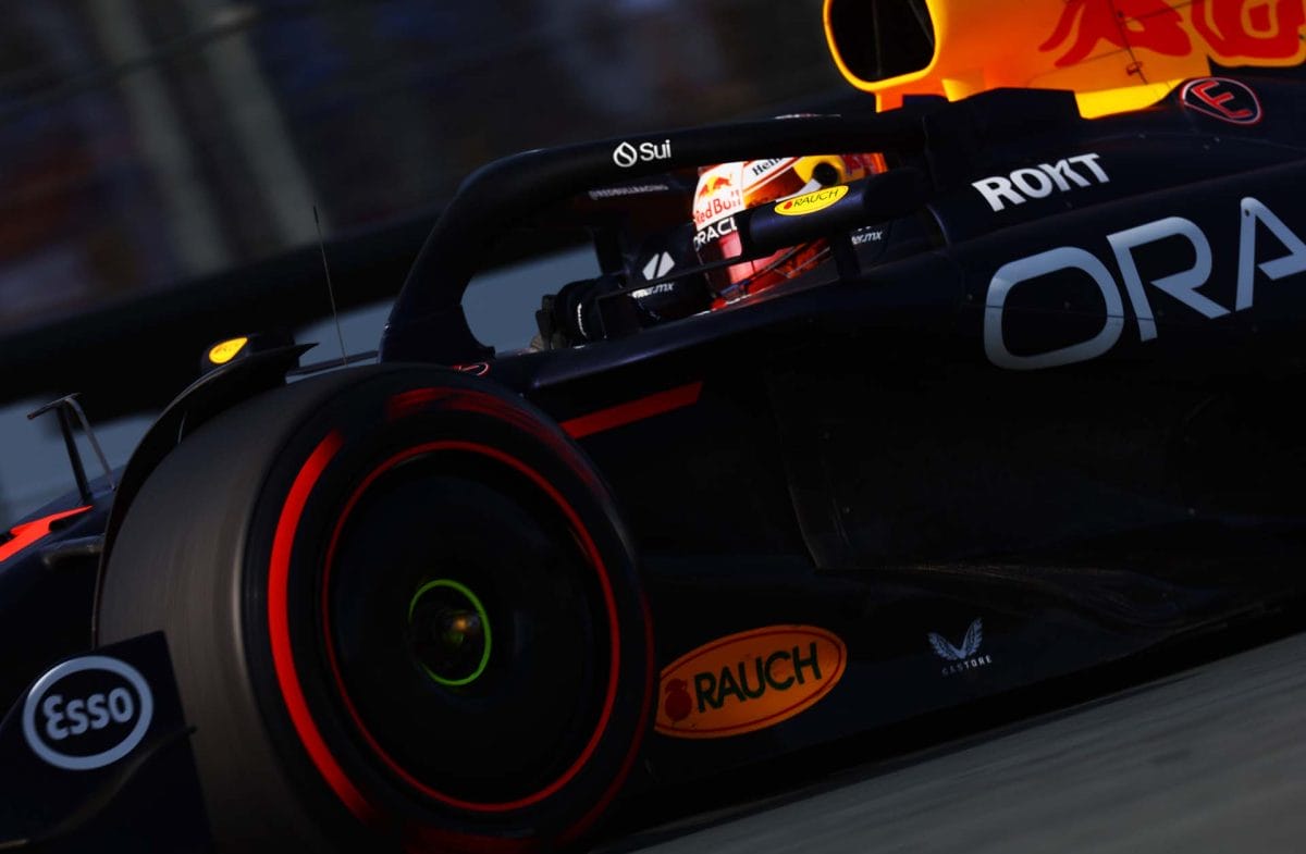 Egy lépést hátra: Drasztikusan változtatott Verstappen autóján a Red Bull