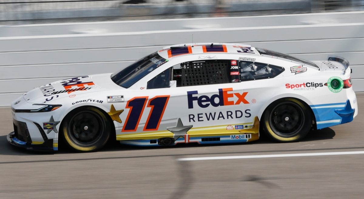 Denny Hamlin megszerezte a pole-t az ikonikus richmondi NASCAR futamon