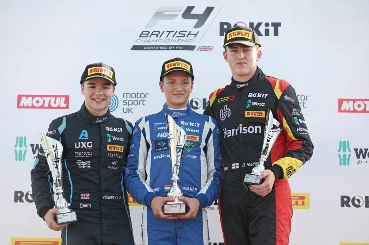 Élete legjobb hétvégéje után Molnár Martin élre állt az újoncok között a brit F4-ben