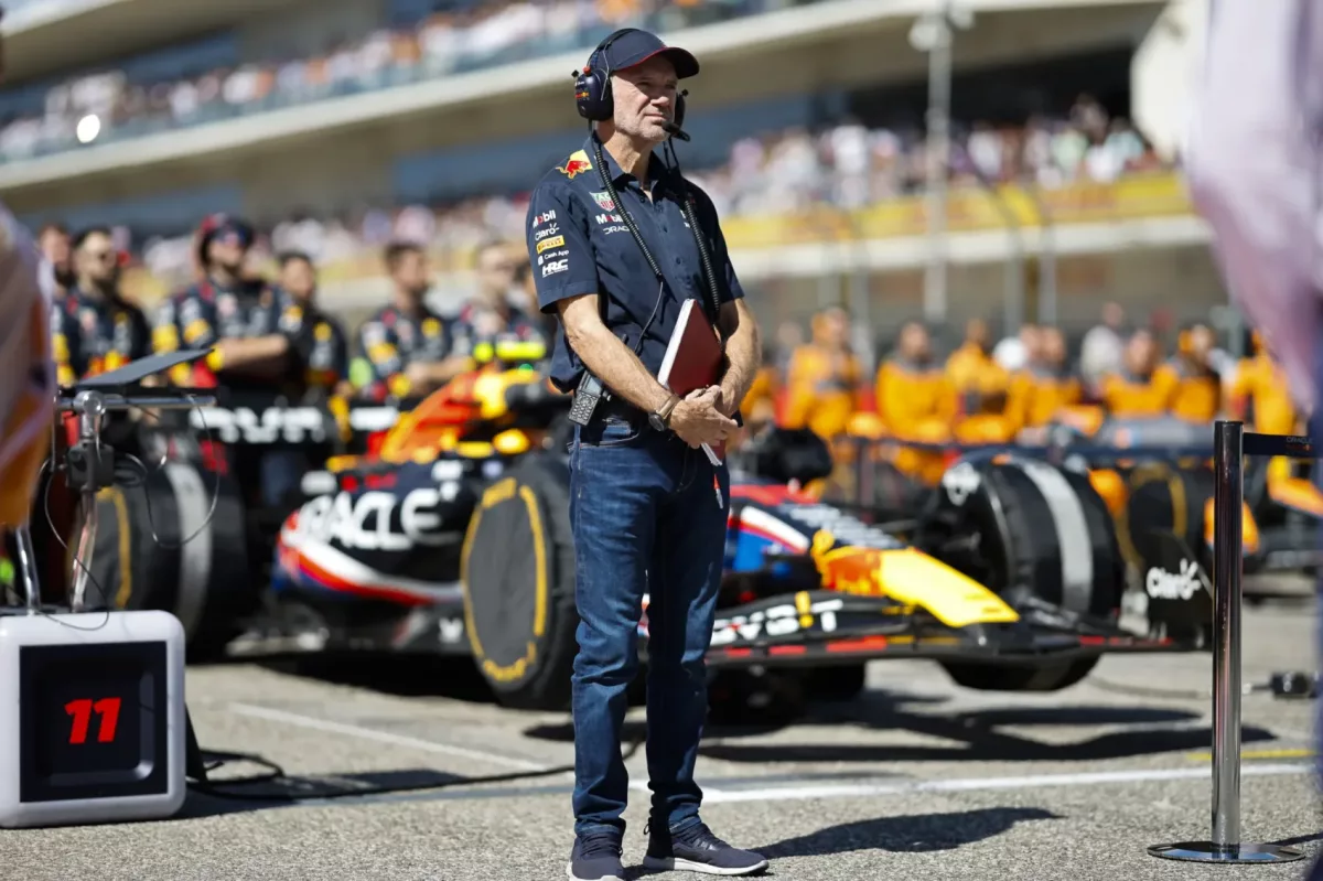 Newey folytatja a Red Bull autója tervezését a következő szezonban is