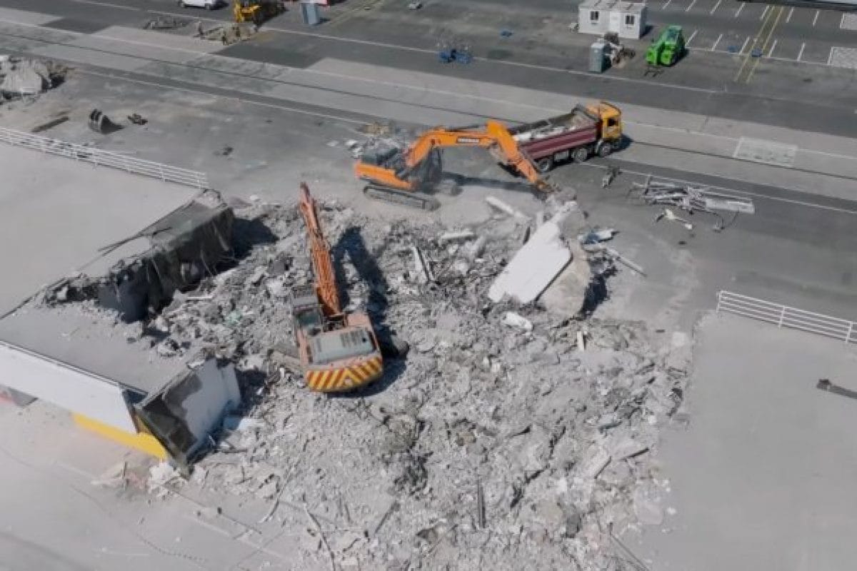 Megkezdődött a bontás a Hungaroringen – videó