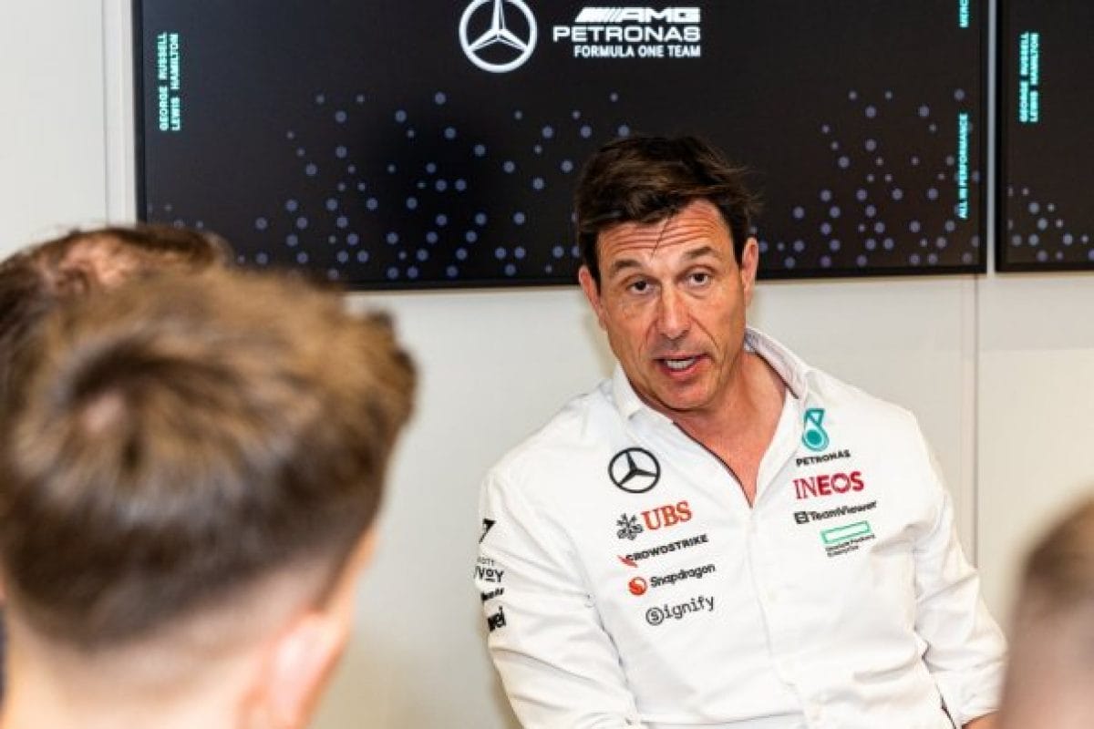 Wolff titkos módszerei: Az exkluzív kezelése Hamilton és Rosberg vitáinak