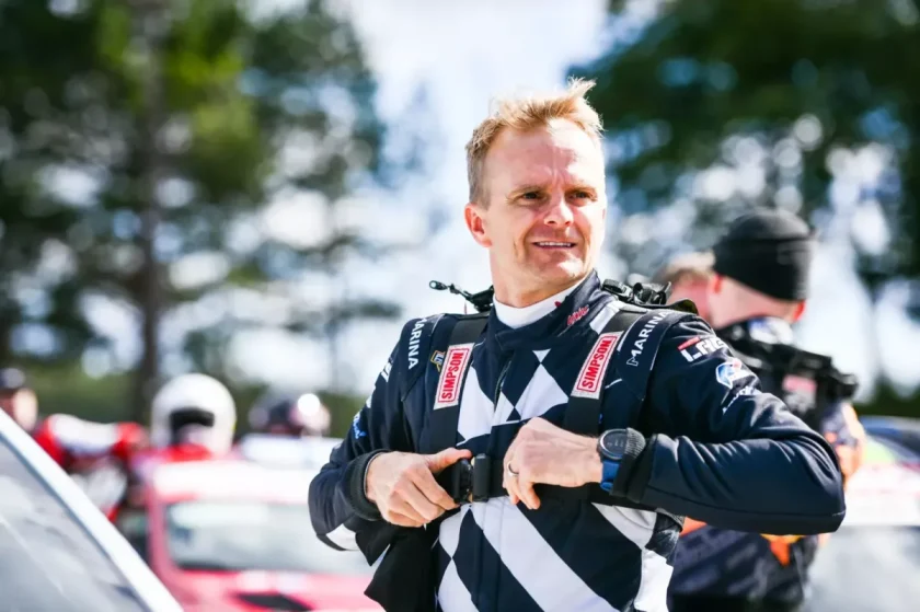 Heikki Kovalainen rajthoz áll a Rallylegenden: WRC-autójával készül a versenyre