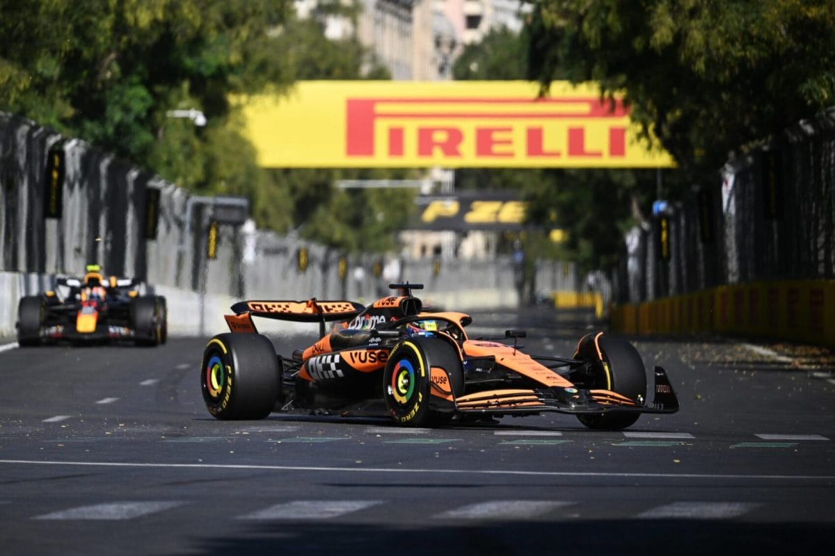 A McLarennek hamarosan módosítania kell a trükkös hátsó szárnyán