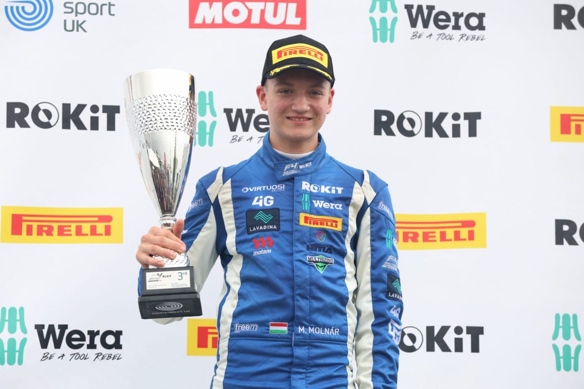 Molnár Martin az újoncok pontversenyének élén a brit F4-ben