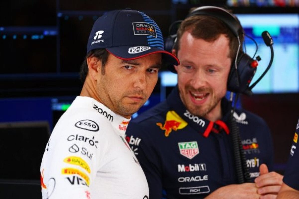 „Perez miatt fejleszt lassan a Red Bull” – Hakkinen