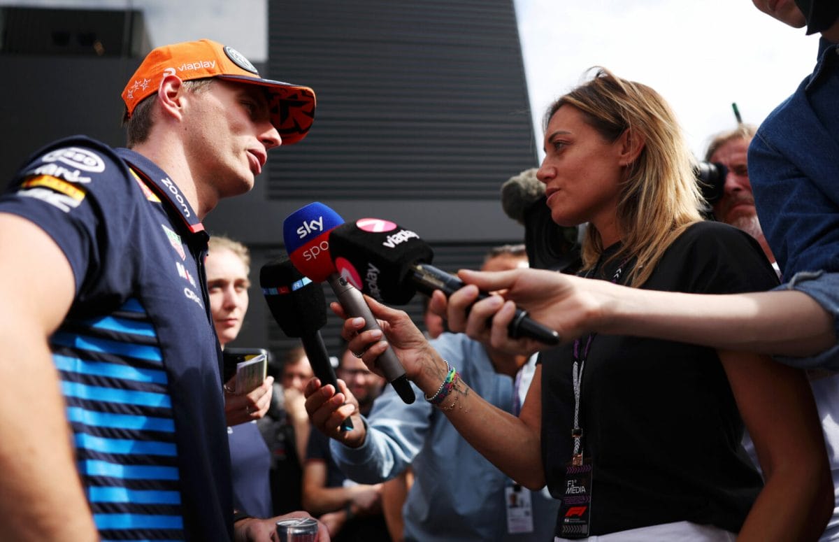 A F1-es kommentátor válasza Verstappen ‘démonizálásának’ vádjára:..