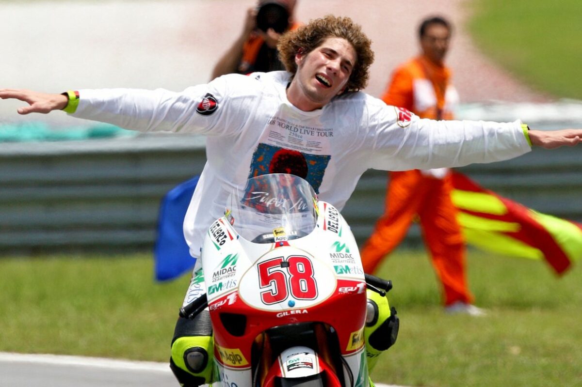 Az emlékezés örök szikrája: Marco Simoncelli szülővárosa monumentális emléket emel